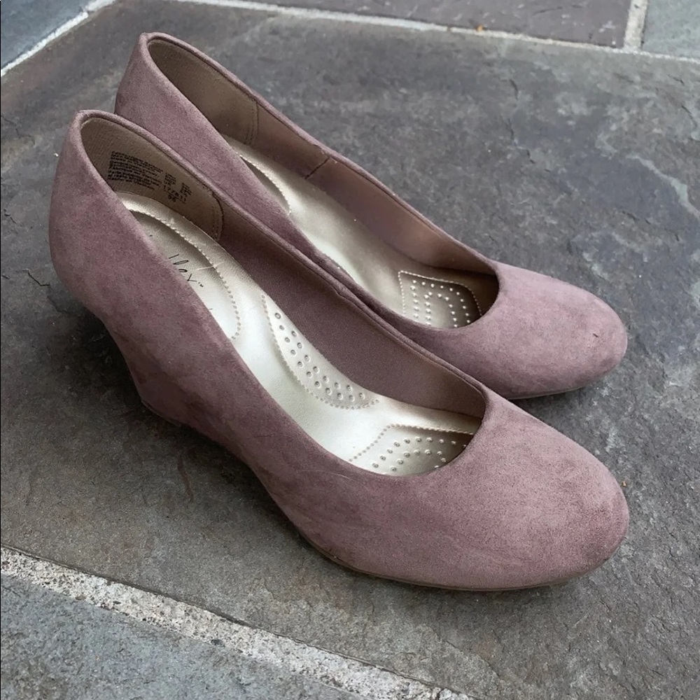 Wedged Shoe